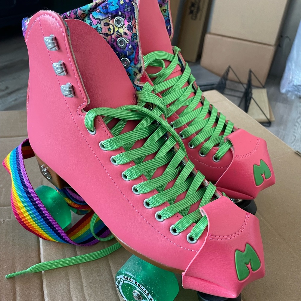 Moxi Roller Skates Women’s Size 6